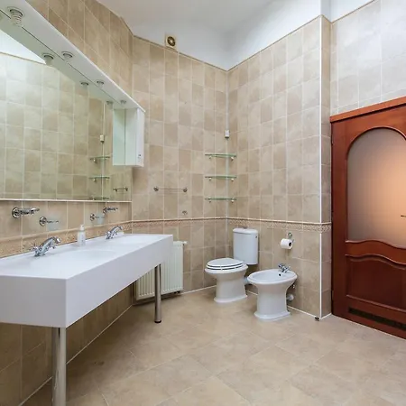 10 Hotel Lviv