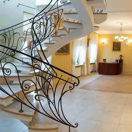 Hotel 10 Lviv